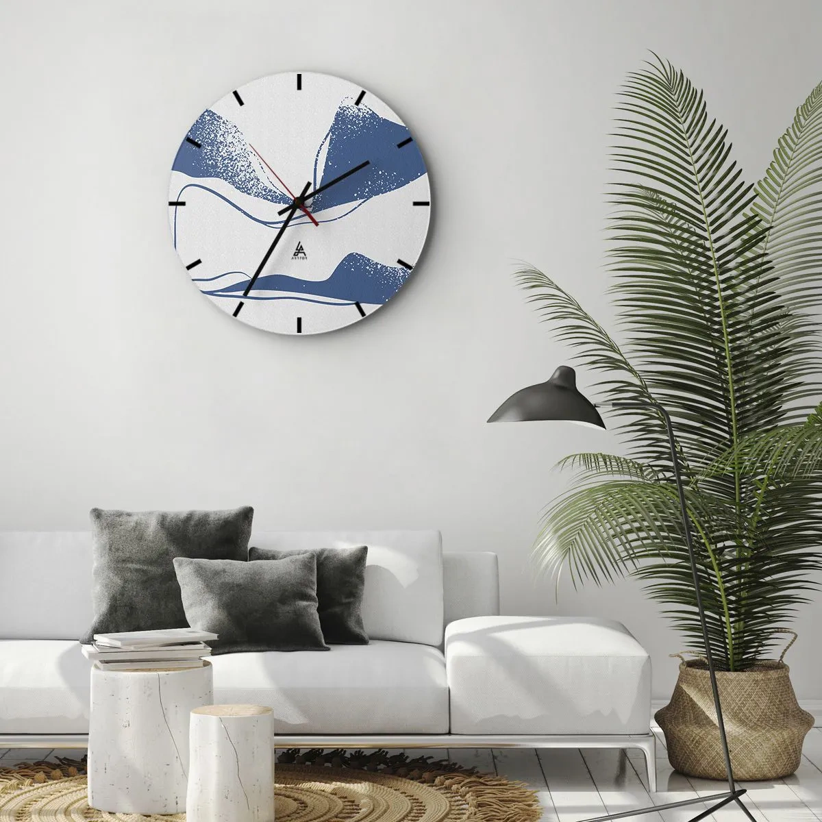 Väggklocka - Klocka på glas - Grafisk abstraktion med blå vingar på vit bakgrund - 30x30cm - Bevingad abstraktion - Modern väggdekoration för vardagsrum, kök och sovrum ARTTOR