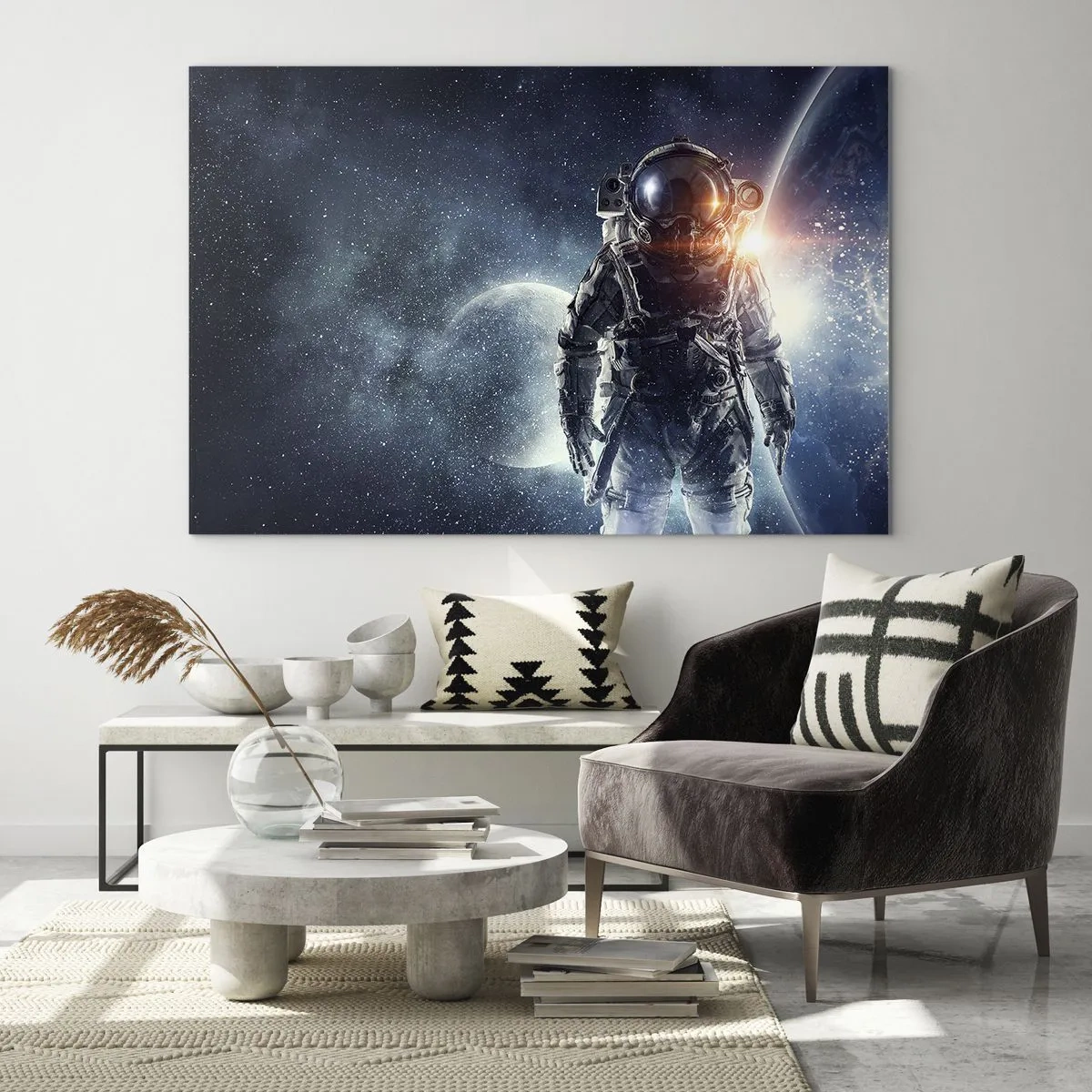Glastavla - Bild på glas - Astronaut mot bakgrund av planeter och stjärnor - 70x50cm - Äventyr i rymden - Modern väggdekoration för vardagsrum och sovrum ARTTOR