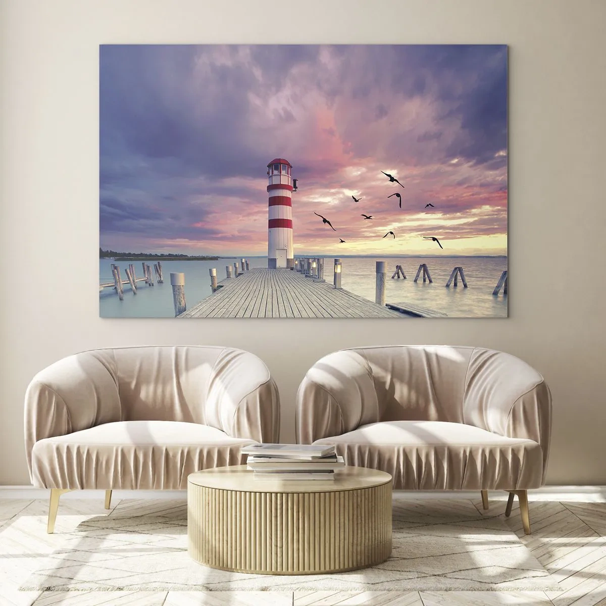 Glastavla - Bild på glas - Fyr på piren vid solnedgången med flygande fåglar - 70x50cm - Dags att bege sig till hamnen - Modern väggdekoration för vardagsrum och sovrum ARTTOR