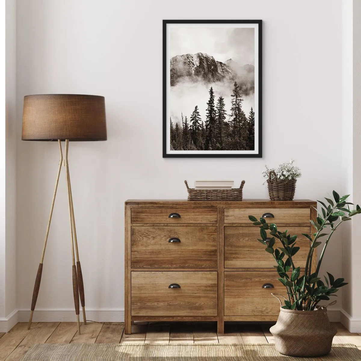 Affisch i svart ram - Berglandskap med träd och dimma - 50x70cm - Granithärskare - Modern väggdekoration för vardagsrum och sovrum ARTTOR