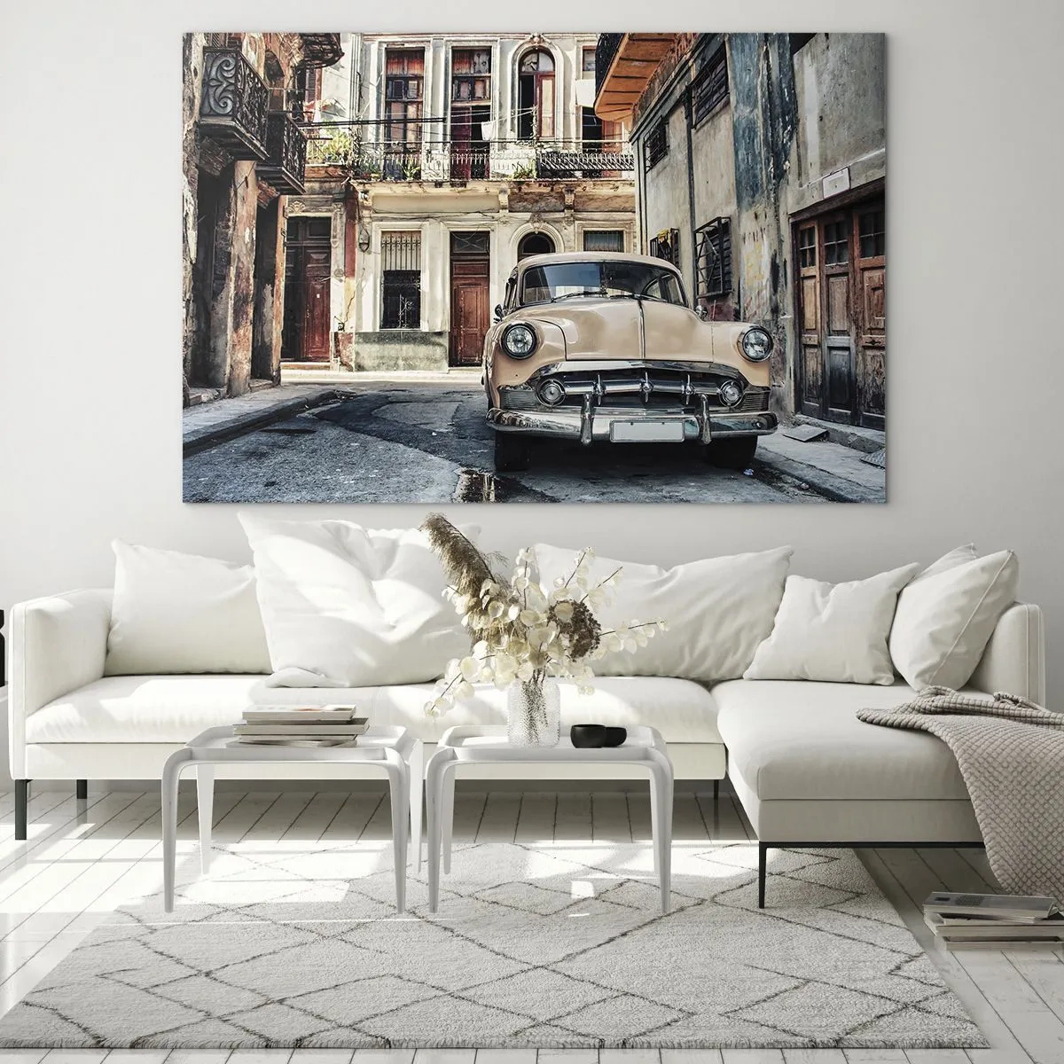 Glastavla - Bild på glas - Retro bil på gatan i den gamla staden - 70x50cm - Siesta i Havana - Modern väggdekoration för vardagsrum och sovrum ARTTOR