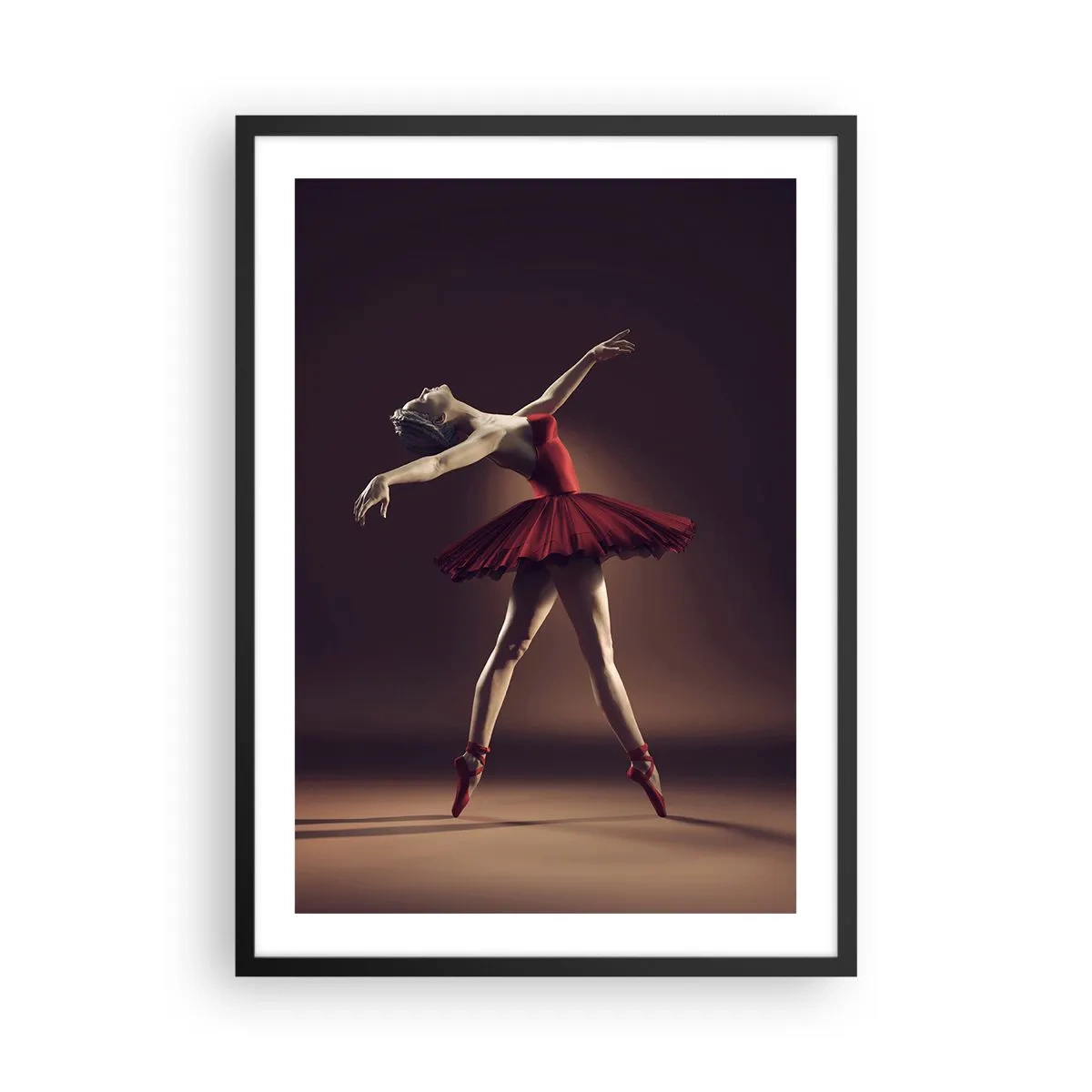 Affisch i svart ram - En balettdansös i en röd klänning på scenen - 50x70cm - Prima ballerina - Modern väggdekoration för vardagsrum och sovrum ARTTOR
