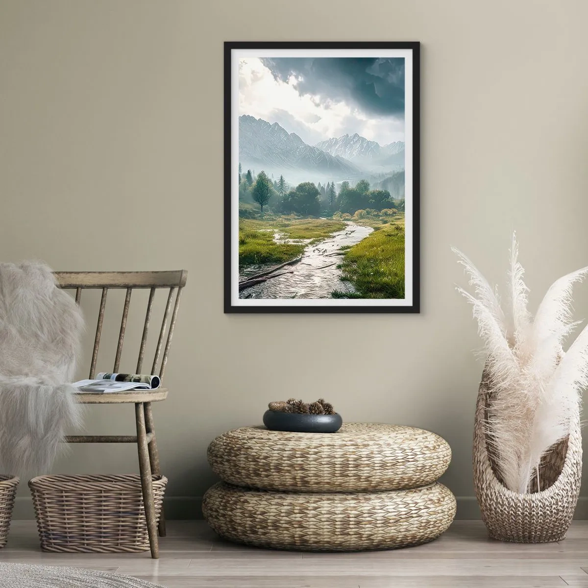 Affisch i svart ram - En bergsdal med en flod och majestätiska berg i bakgrunden - 50x70cm - Fram och tillbaka - Modern väggdekoration för vardagsrum och sovrum ARTTOR