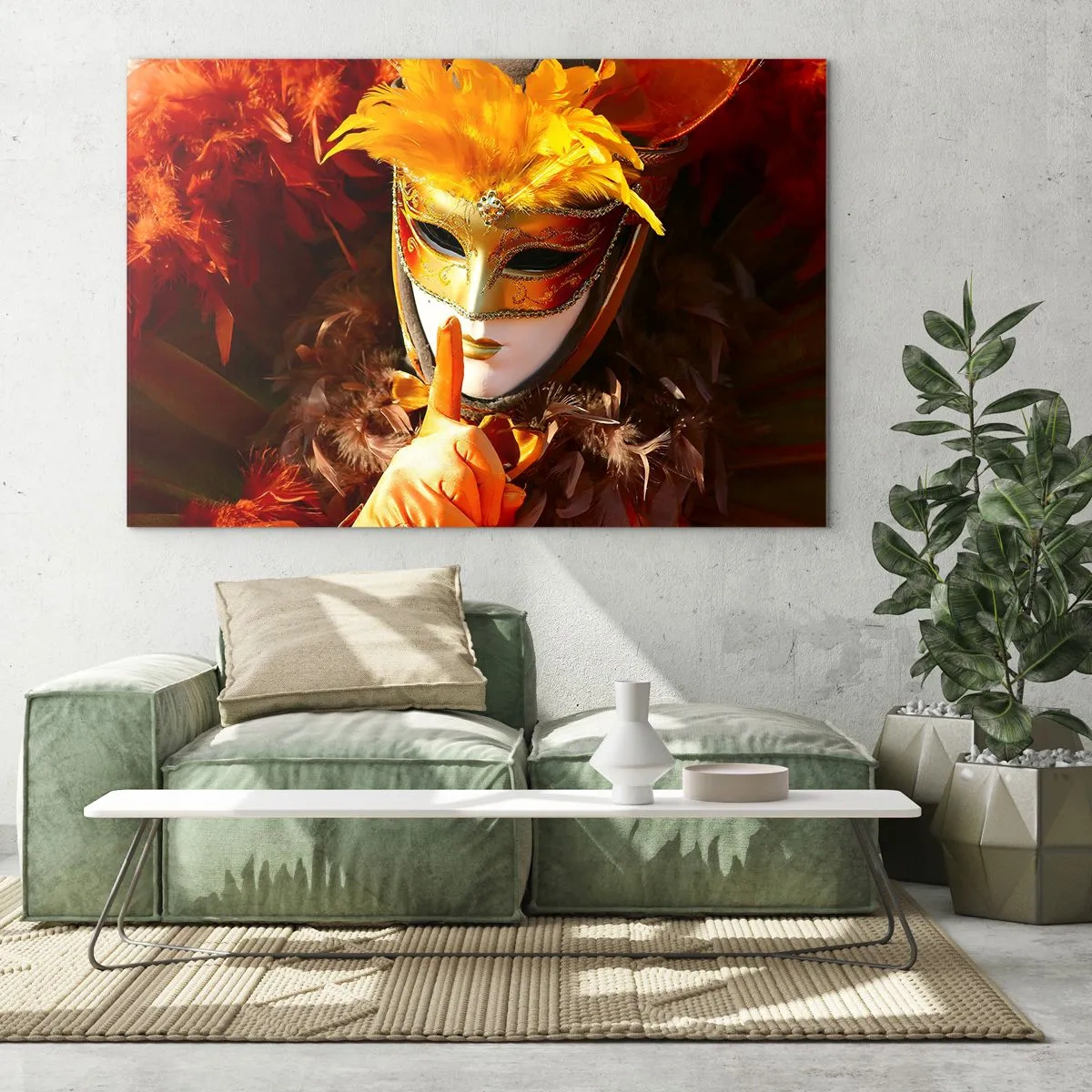 Glastavla - Bild på glas - En figur i en gyllene mask med orange fjädrar - 70x50cm - Hemligheten är en del av spelet - Modern väggdekoration för vardagsrum och sovrum ARTTOR