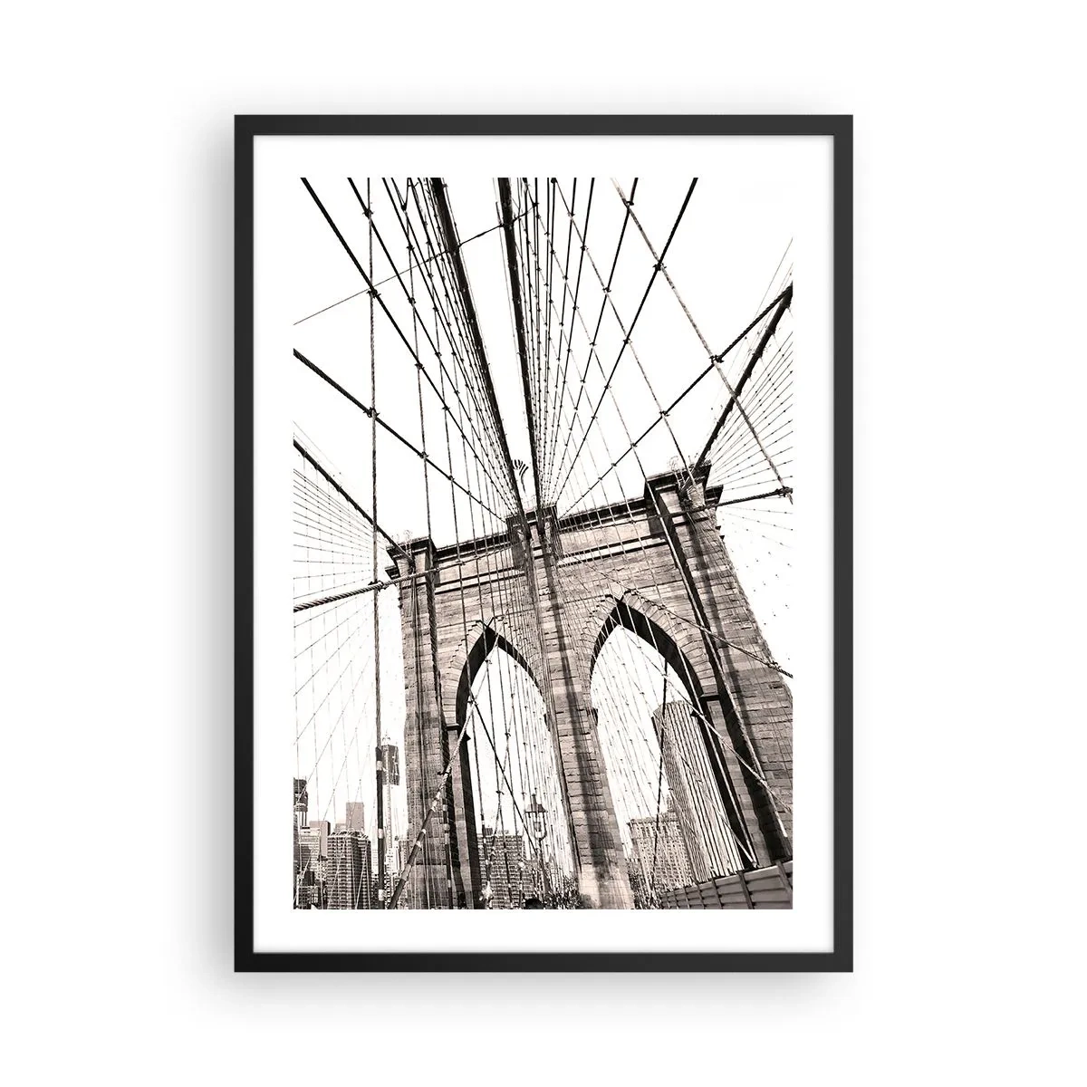 Affisch i svart ram - Svartvitt fotografi av bron från gångbrons perspektiv. - 50x70cm - Domkyrkan i New York - Modern väggdekoration för vardagsrum och sovrum ARTTOR