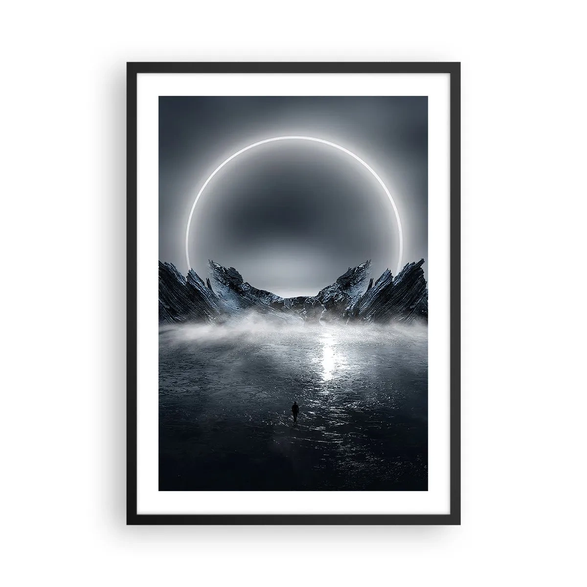 Affisch i svart ram - Ett mystiskt landskap med en ljus cirkel på himlen - 50x70cm - En berättelses final - Modern väggdekoration för vardagsrum och sovrum ARTTOR