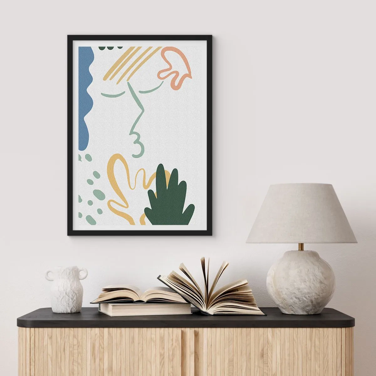 Affisch i svart ram - Abstrakt porträtt i pasteller - 50x70cm - En kyss av blommor - Modern väggdekoration för vardagsrum och sovrum ARTTOR