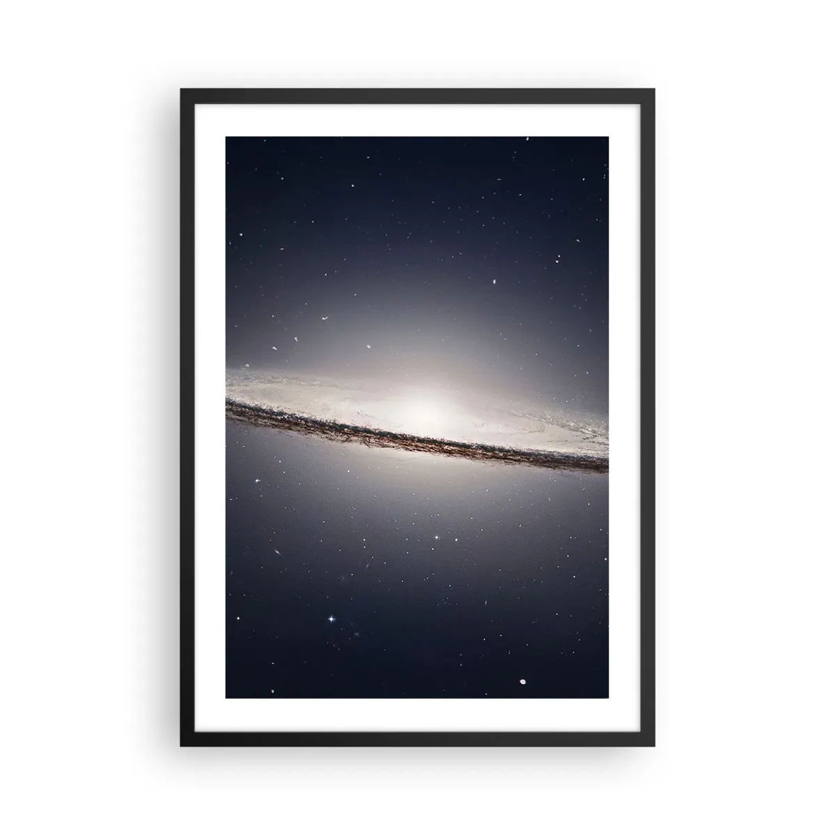 Affisch i svart ram - En monumental spiralgalax mot bakgrund av rymden - 50x70cm - En gång i en galax långt, långt borta.... - Modern väggdekoration för vardagsrum och sovrum ARTTOR
