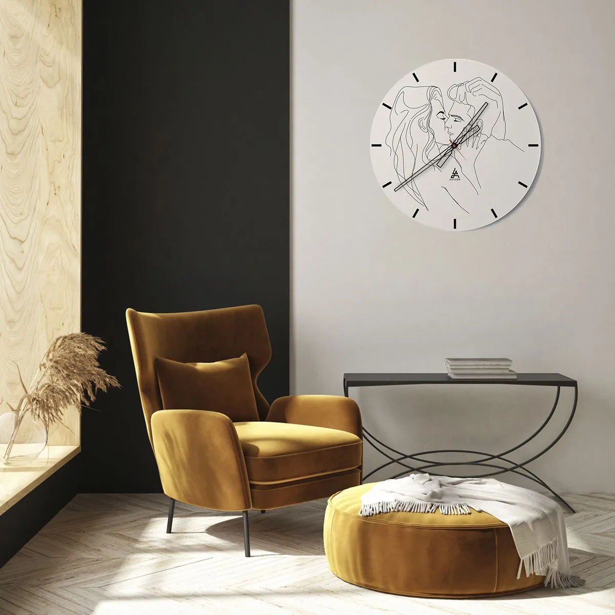 Väggklocka - Klocka på glas - En minimalistisk tecknad film av ett förälskat par - 30x30cm - I kärlekens famn - Modern väggdekoration för vardagsrum, kök och sovrum ARTTOR