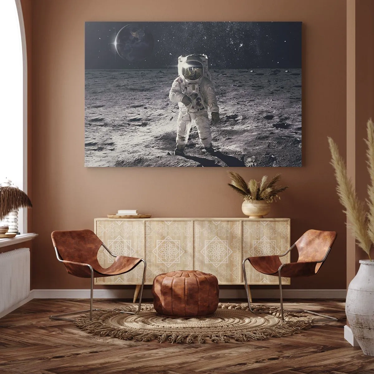 Canvastavla - Bild på duk - Astronaut på månens yta med jorden i bakgrunden - 70x50cm - Hälsningar från månen - Modern väggdekoration för vardagsrum och sovrum ARTTOR