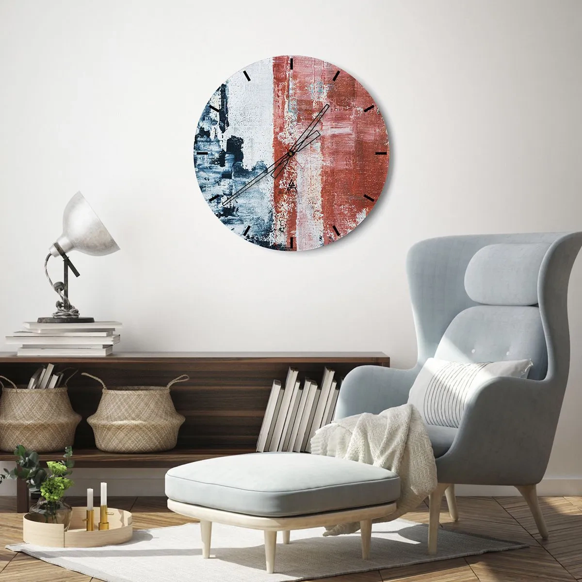 Väggklocka - Klocka på glas - Abstrakt komposition i nyanser av blått och rött - 30x30cm - Abstrakt halvt om halvt - Modern väggdekoration för vardagsrum, kök och sovrum ARTTOR
