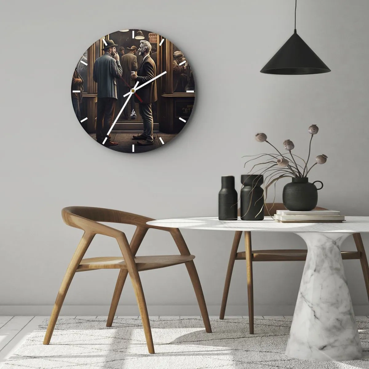 Väggklocka - Klocka på glas - Två män pratar över kaffe framför ett kafé - 30x30cm - En bra stund på dagen - Modern väggdekoration för vardagsrum, kök och sovrum ARTTOR