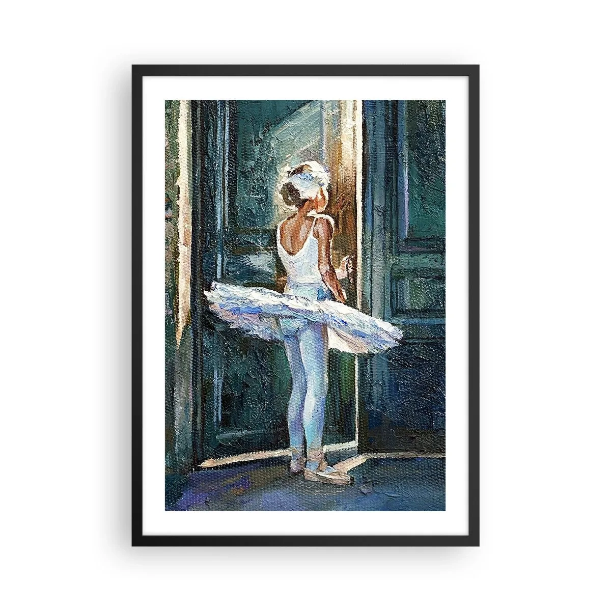 Affisch i svart ram - Ballerina i ljuset av en dörr i impressionistisk stil - 50x70cm - Före showen - Modern väggdekoration för vardagsrum och sovrum ARTTOR